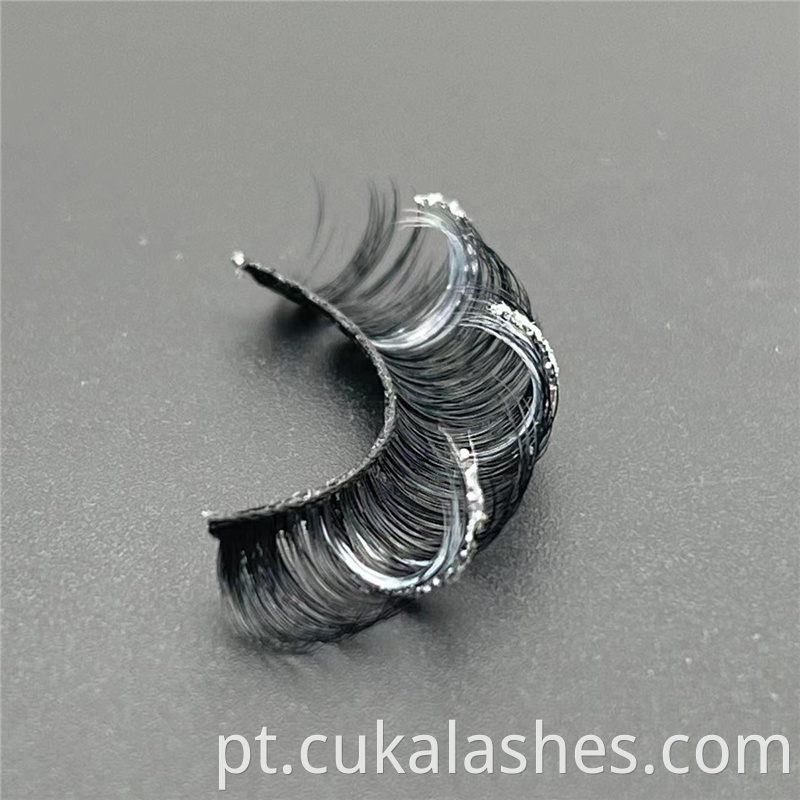 Russian Lashes With Glitter